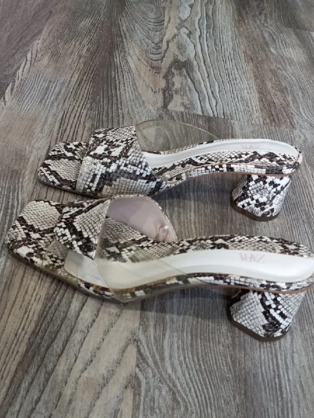 Zara Women's Snake-Print Slide Sandals in White/Brown - Picture 7 of 11